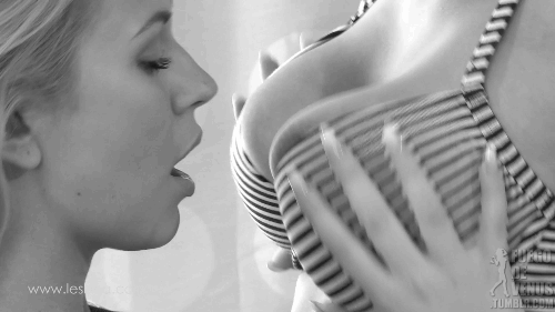 Lindsey Fucking Gif - Lesbea - Tracy Lindsay And Anabelle - Linger - Porn GIF Magazine
