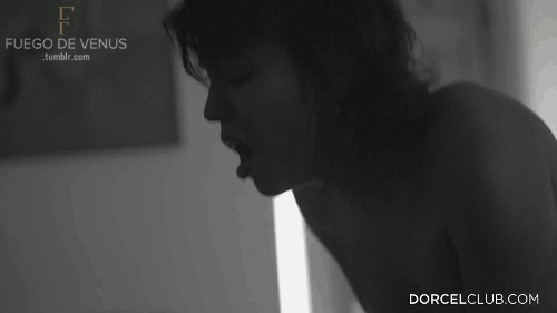 Dorcelclub – Chloe – First Orgasm