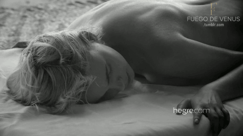 Hegre – Ariel – Erotic Beach Massage 1 Of 2