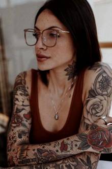 Glasses And Tattoos ❤️