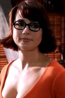 Linda Cardellini As Velma