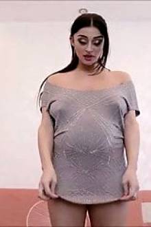 Ukrainian pregnant prostitute Latoya demonstrates herself