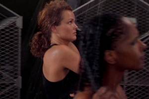 Dina Meyer In Starship Troopers