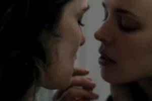 Rachel McAdams & Rachel Weisz Incredible Lesbian Scene In “Disobedience”